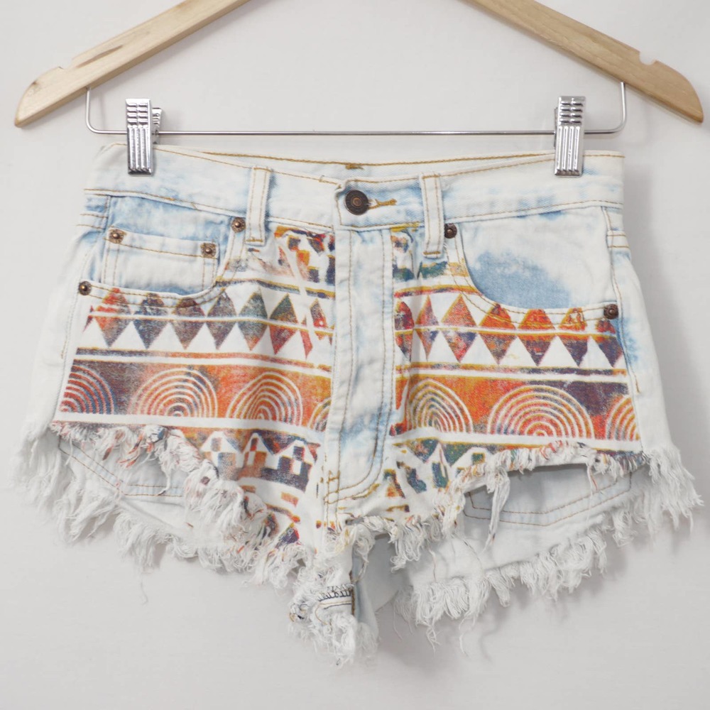 Signature 8 Multicolor Printed Boho High Rise Cut-Off Jean Short Size S
